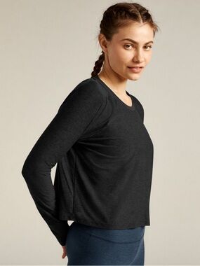 Beyond Yoga Spacedye Long Sleeve Top in Black Grey Heather - Small